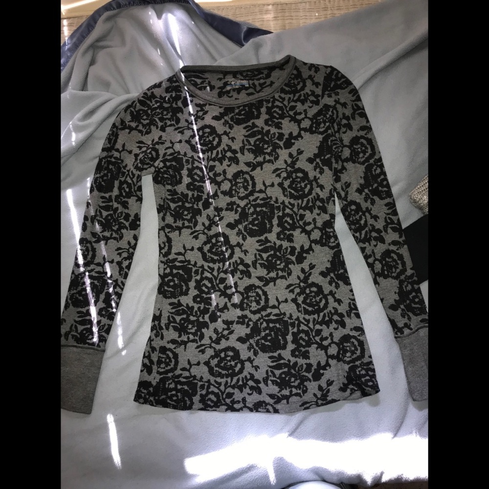 Long sleeve tee
